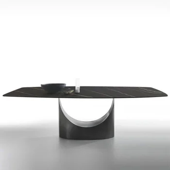 Akmens Plokštės, Valgomojo Stalai ir Kėdės Nustatyti Šiuolaikinių Šviesos Prabangių Paprastų Nedidelių Daugiabučių Namų Stačiakampio formos Bronzos Pietų Stalo