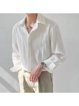 Tekstūros viršuje korėjos stilius laisvas atsitiktinis ilgomis rankovėmis marškinėliai, vyriški dryžuotas ne geležies marškinėliai rudenį vientisos spalvos