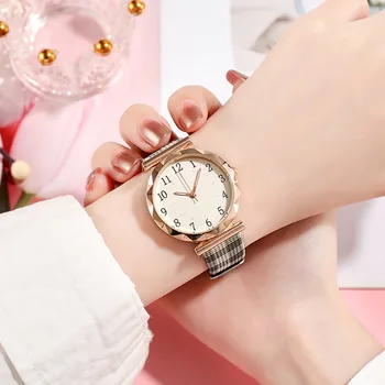 NAUJAS Moterų Laikrodžiai Paprasta Derlius Mažas Odos Dirželis Atsitiktinis Sporto Riešo Laikrodis Suknelė Moteriškas Laikrodis Reloj Mujer